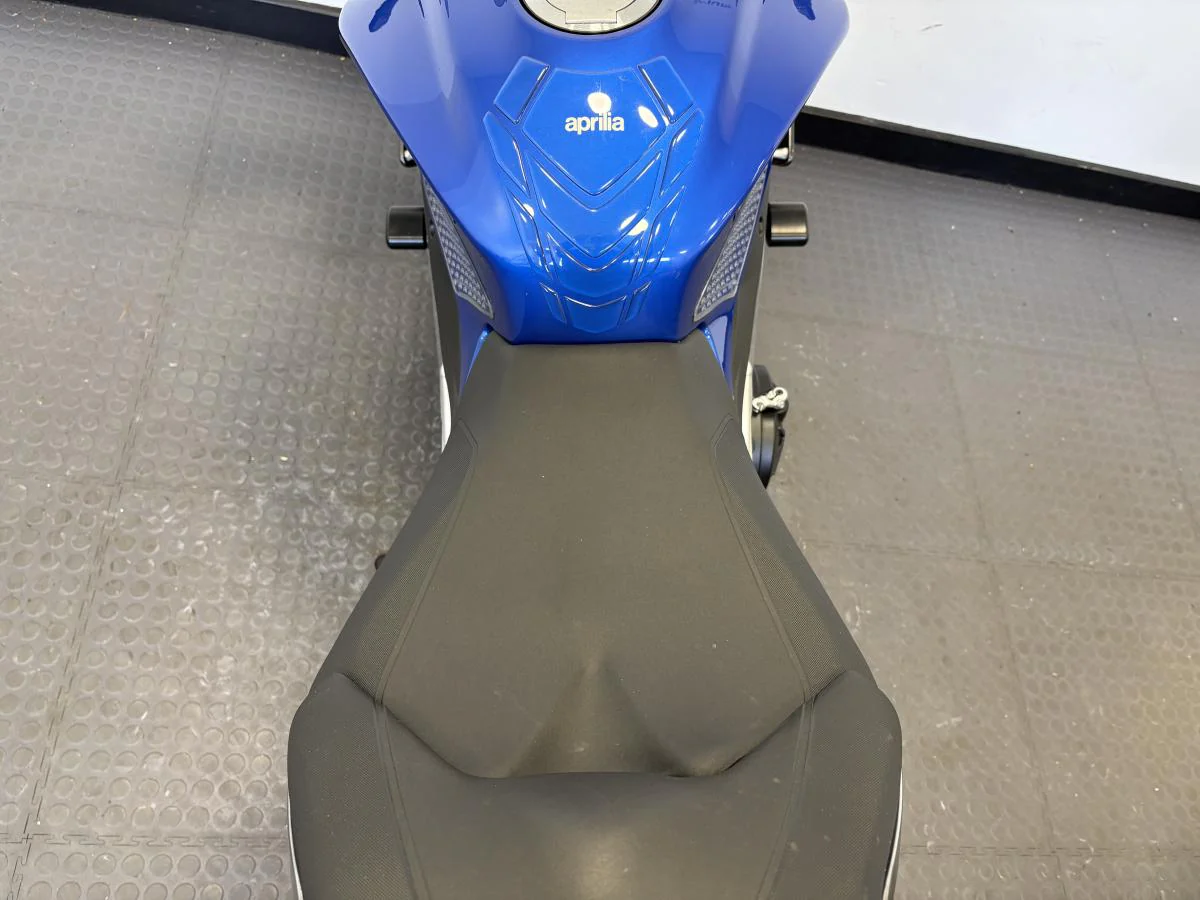 Aprilia Tuono 1100 V4 - Image 22