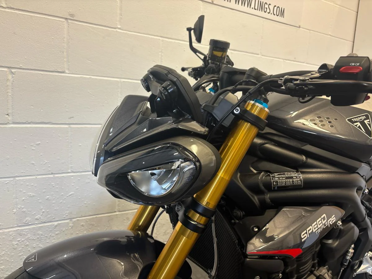 Triumph Speed Triple 1200 RS - Image 11