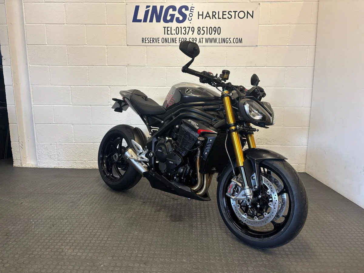 Triumph Speed Triple 1200 RS - Image 23