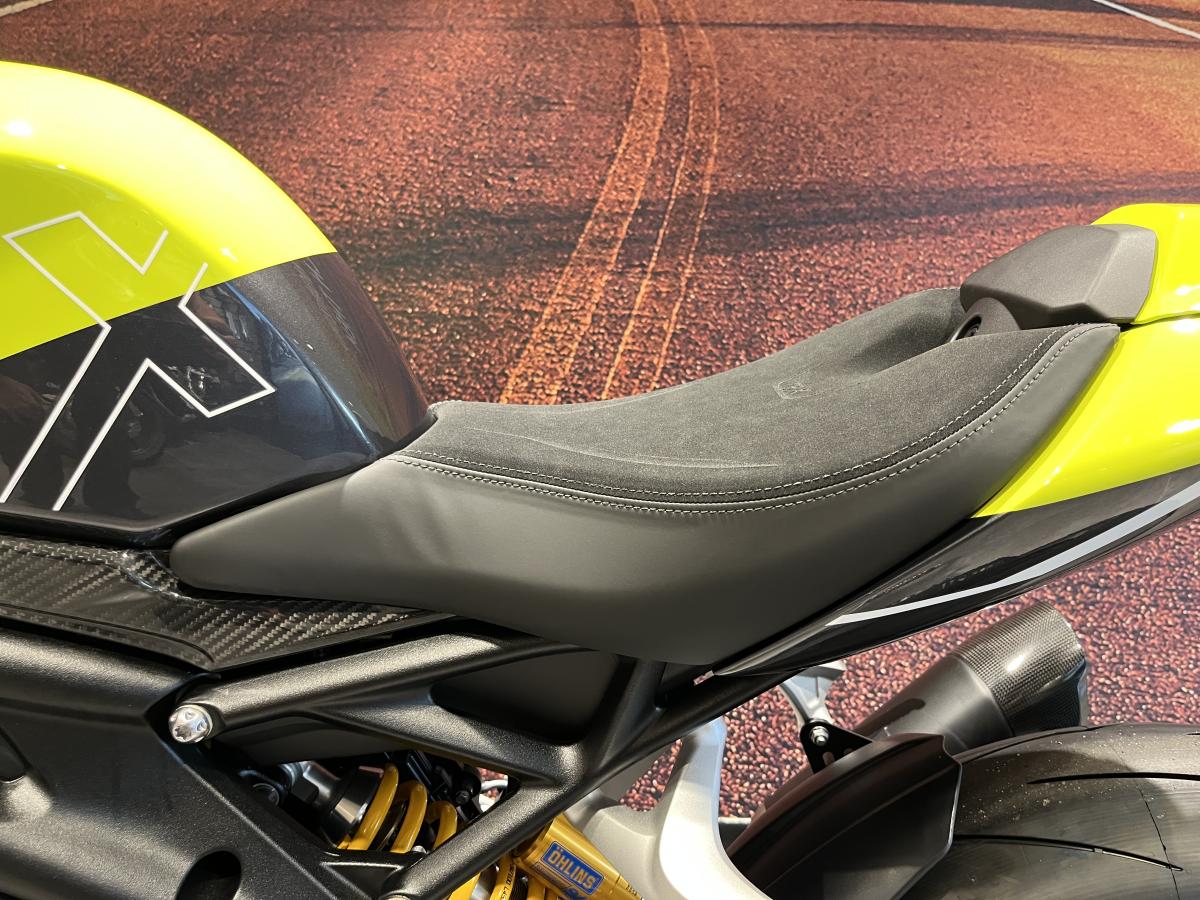 Triumph Speed Triple 1200 RX - Image 18