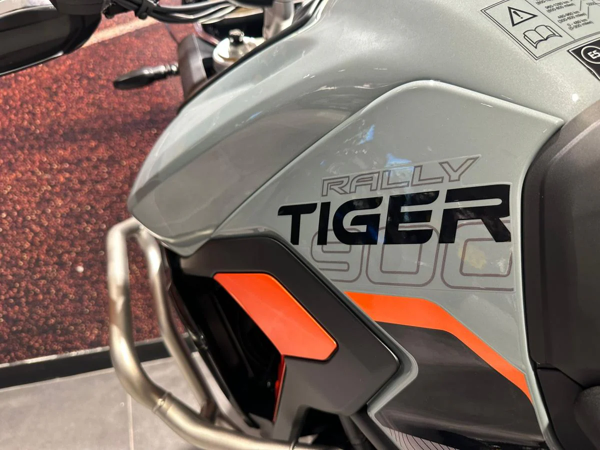 Triumph Tiger 900 Desert Edition - Image 30