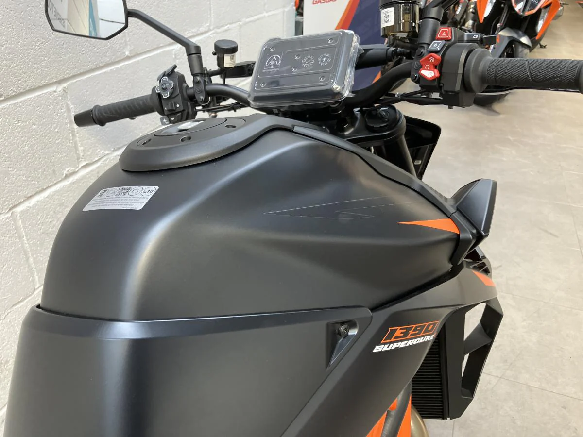 KTM 1390 SUPER DUKE R EVO - Image 21