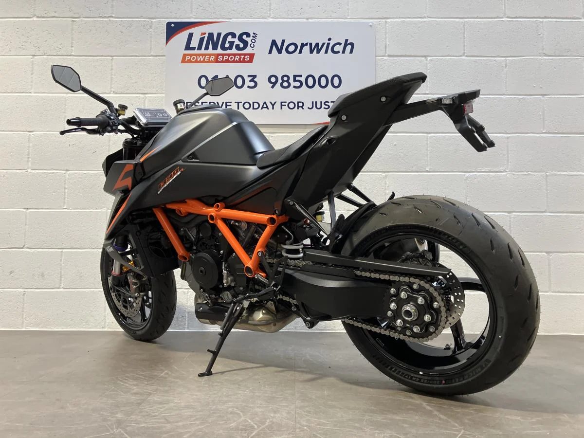 KTM 1390 SUPER DUKE R EVO - Image 9