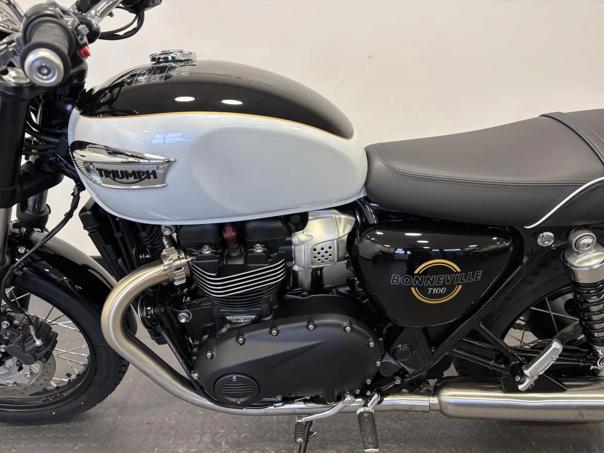 Triumph Bonneville T100 - Image 10