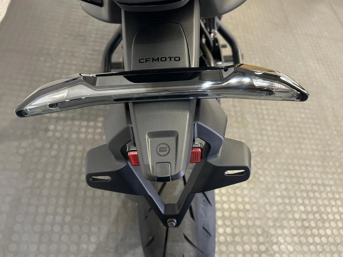 CFMOTO 675NK - Image 17