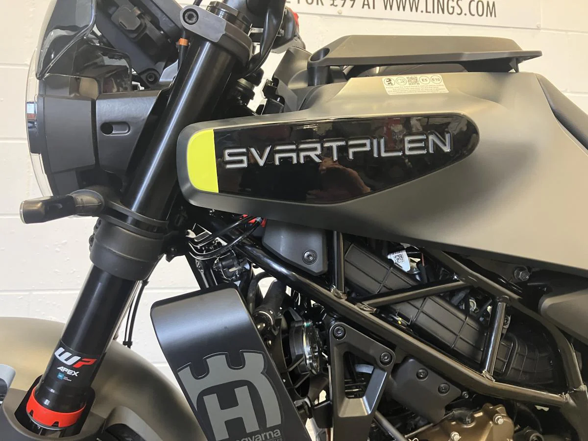 Husqvarna Svartpilen 125 2024 - Image 24