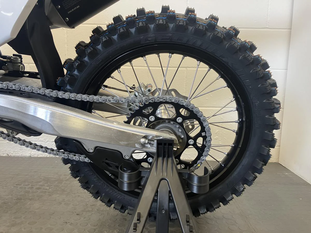 Husqvarna TC 250 2025 - Image 15