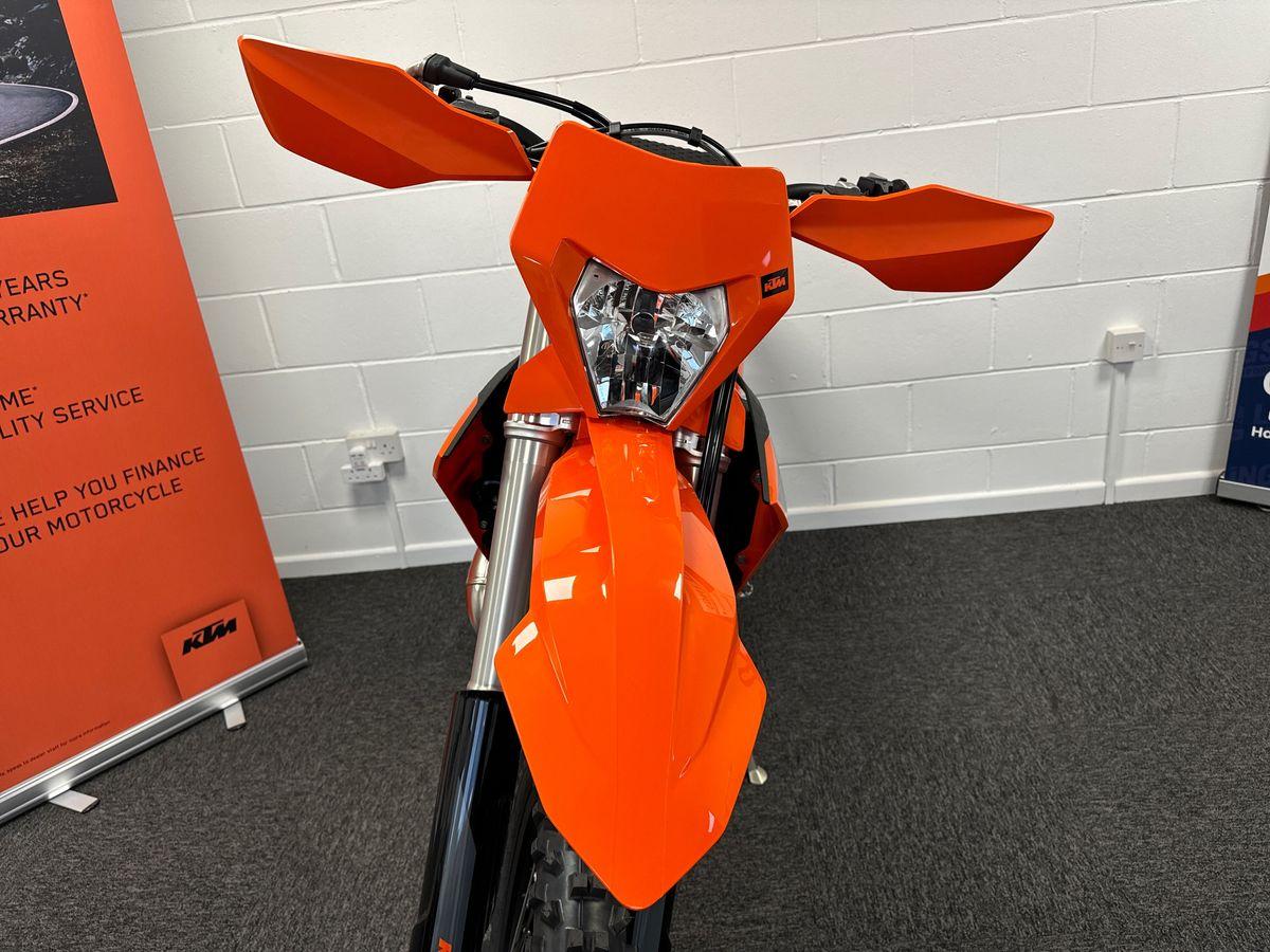 KTM 150 EXC 2025 - Image 17